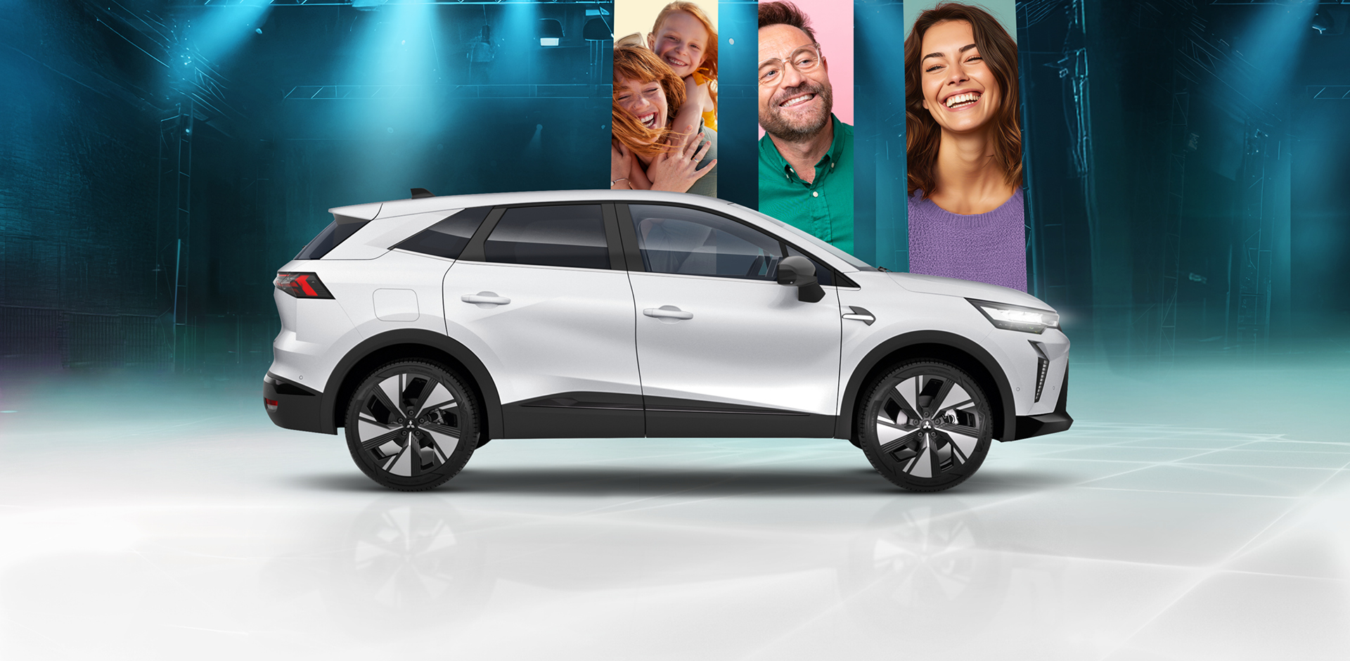 Mitsubishi Grandis Intro Edition in Weiß mit drei lächelnden Personen im Hintergrund vor grün-blauem Bühnen-Setting